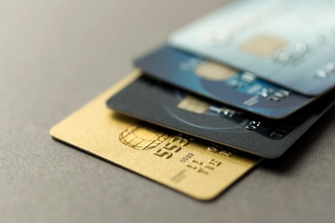 Une carte premium accessible depuis un compte sans banque